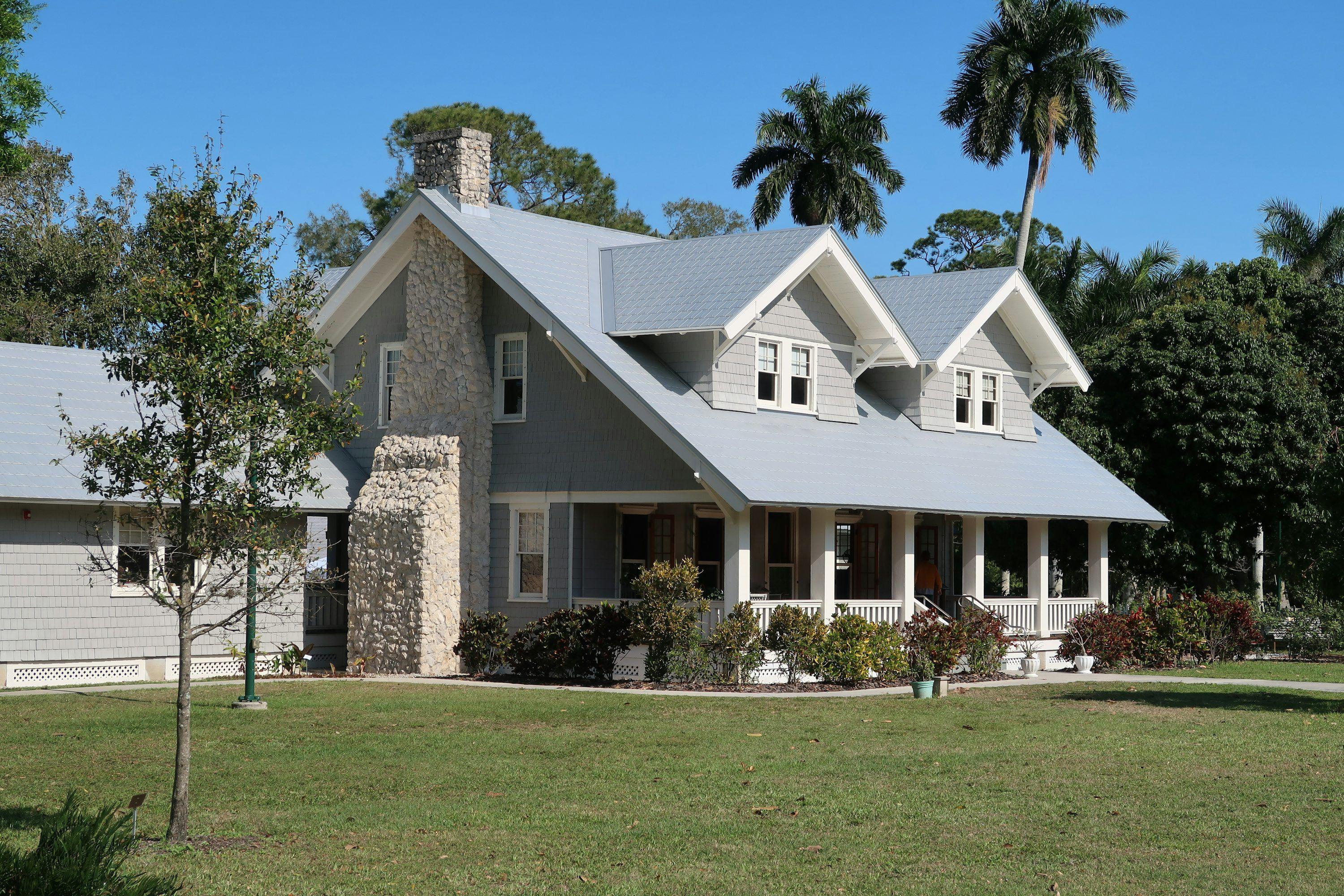 What’s the Difference Between a Home Loan and Mortgage Loan? 2025 Guide to Rates, Terms, FHA, VA & Conventional Loans